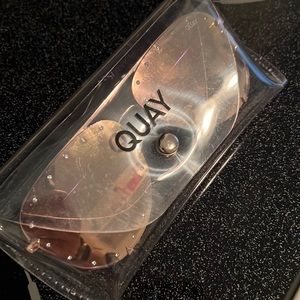 QUAY HIGH KEY SUNGLASSES